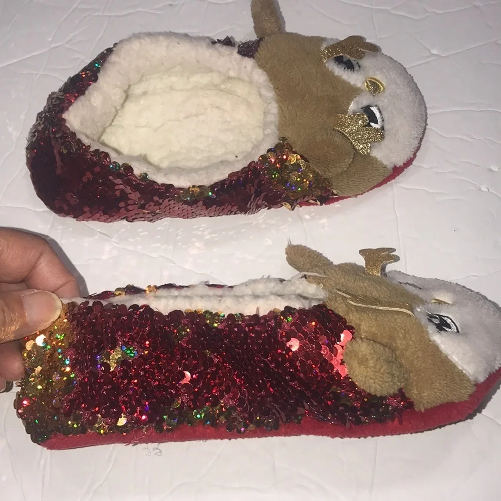 Adorable Girl’s Reindeer Slippers